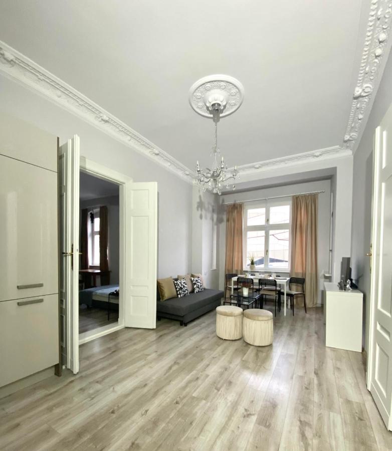 Crystal Sw. Marcin Poznan Apartment Exterior photo