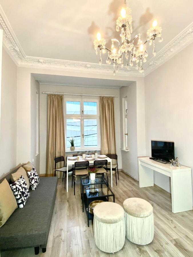 Crystal Sw. Marcin Poznan Apartment Exterior photo
